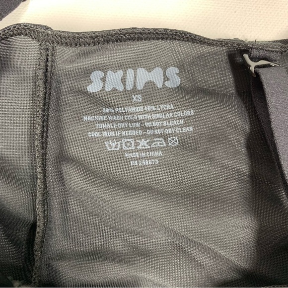SKIMS Barely there bodysuit brief shapewear with snaps Black Size XS - Picture 11 of 13